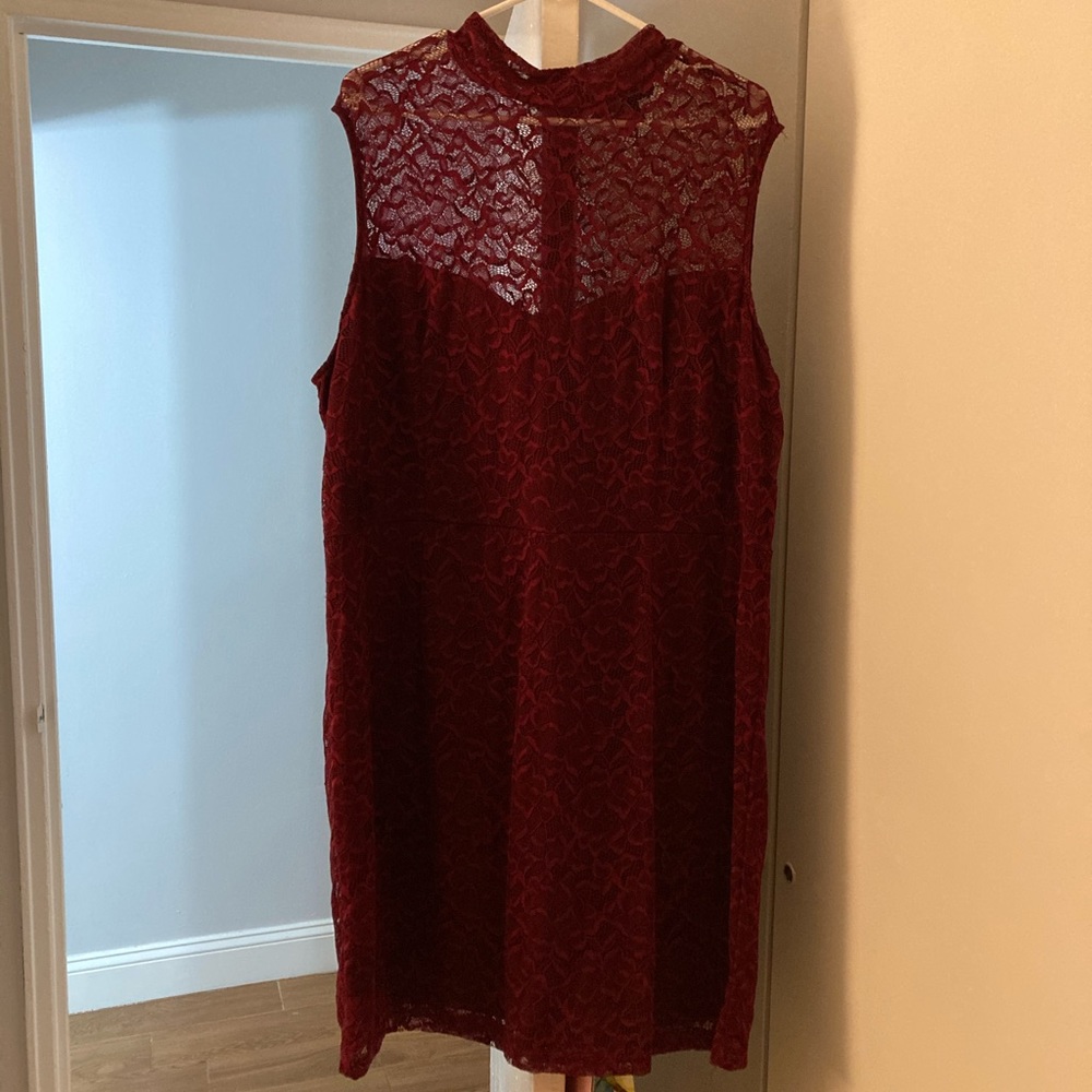Lace Burgundy High-neck Bodycon Cocktail Dress(3x)
